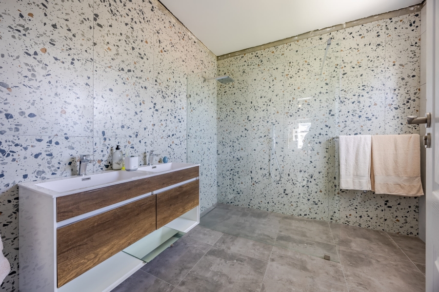 5 Bedroom Property for Sale in Kenilworth Upper Western Cape